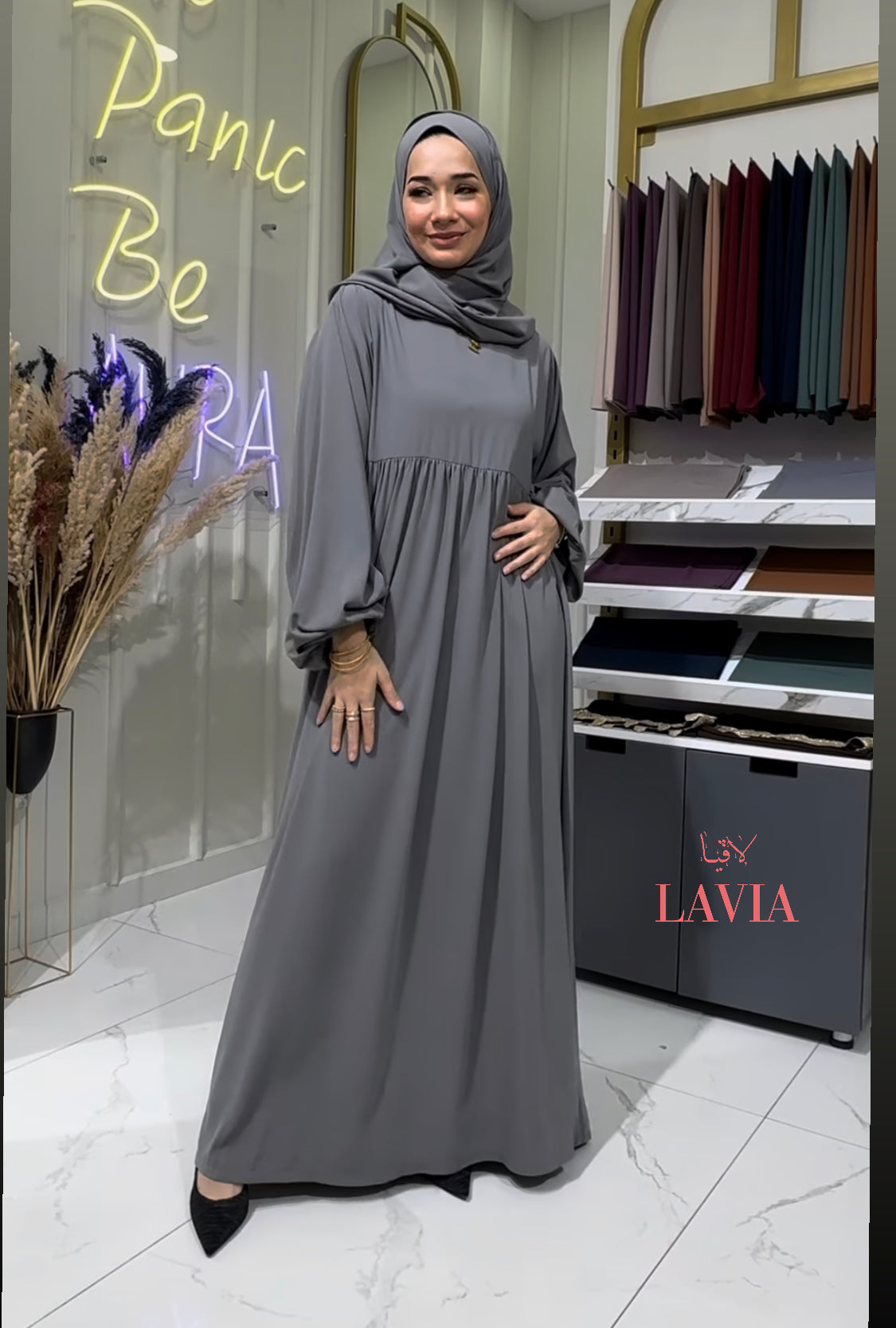 فستان حواء المميز من مجموعة العفاف لون رمادي