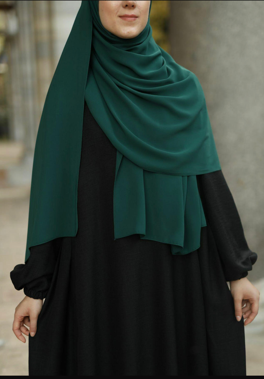 حجاب مستطيل قماش المدينة مميز لون اخضر غامق