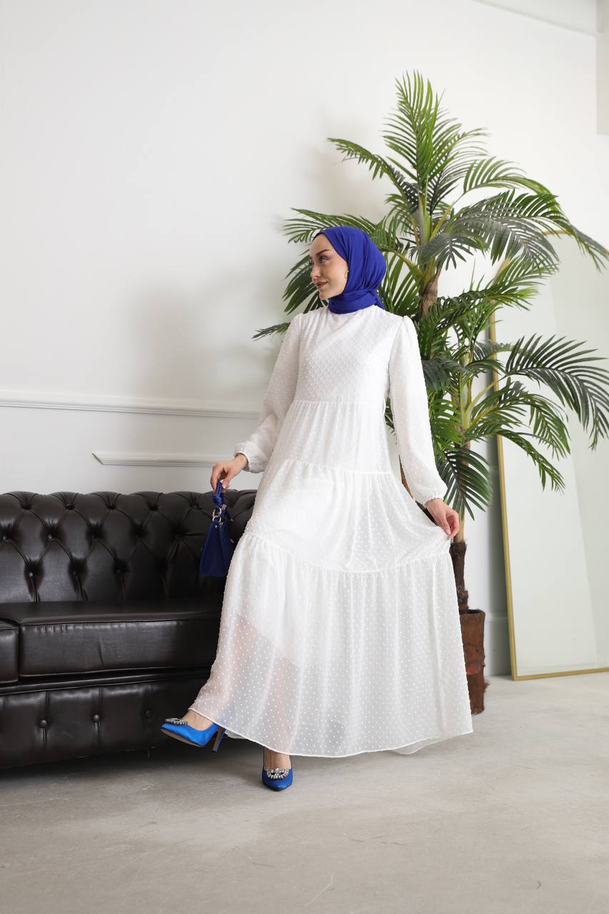 فستان شيفون ثقيل مبطن بالكامل مع حزام لون ابيض