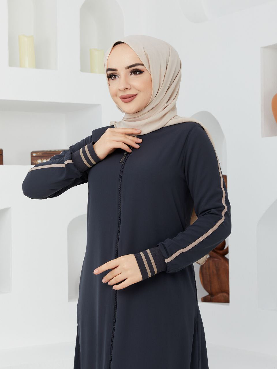 فستان نظام عباءة ناعمة ومميزة بجودة ممتازة لون رمادي